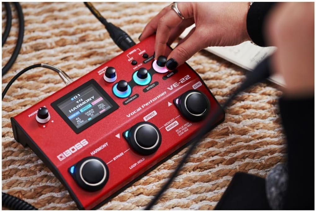 BOSS VE-22 Vocal Performer Multi-Effects Processor for Singers