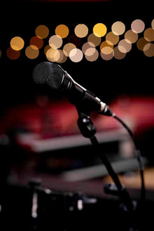 Shure Nexadyne 8/C Cardioid Dynamic Vocal Microphone with Revonic Dual-Engine Technology - XLR Wired Mic for Live Vocals, Studio Recording & Stage Performance, Black