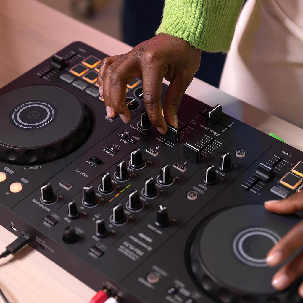 Pioneer DJ DDJ-FLX4 2-deck Rekordbox and Serato DJ Controller - Graphite
